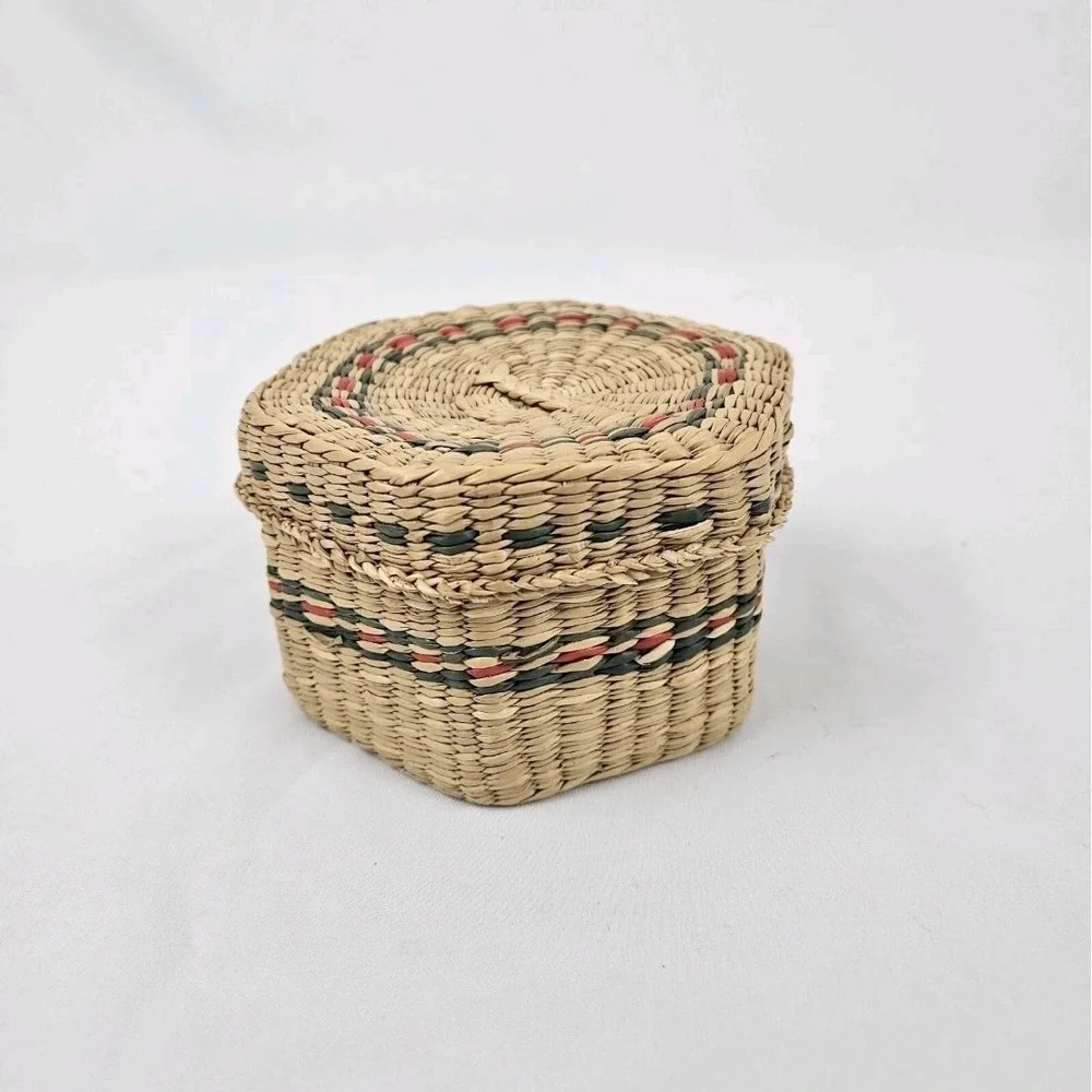 Sweetgrass Basket W/ Lid Hexagon Storage Trinket Box Vintage Boho Coastal